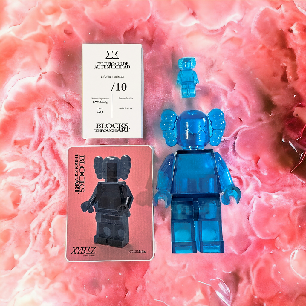 XYBEZ x KAWS Minifigure - Arttoy Edición Limitada